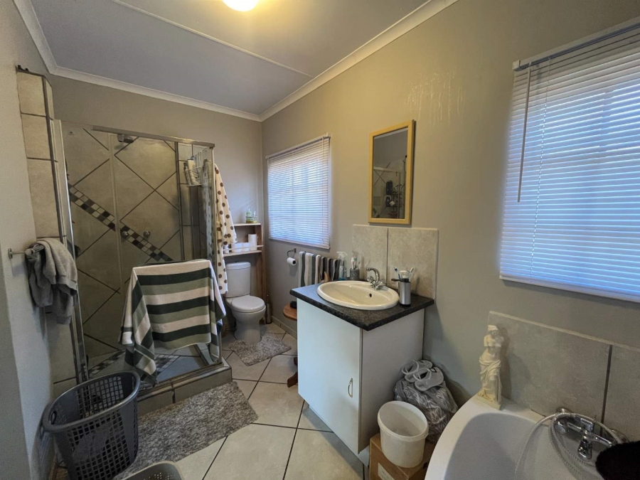 2 Bedroom Property for Sale in Olyfvenhoudtsdrift Northern Cape